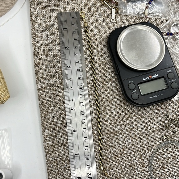 🖤 Vintage 8" Braided Gold-Tone & Black Thread Bracelet - Picture 7 of 8